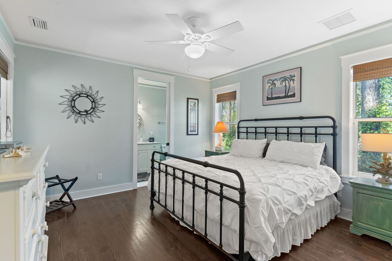 Cozy coastal cottage with swimming pool👙, dogs welcome 🐕‍🦺🐾