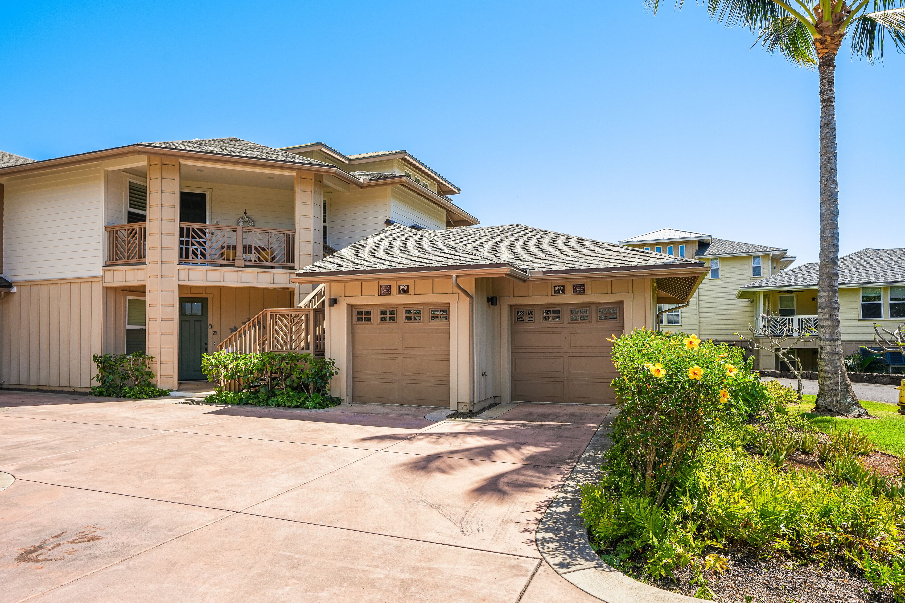 Sunset vista condo with WiFi, central ac, lanai, w/d, onsite pool/spa