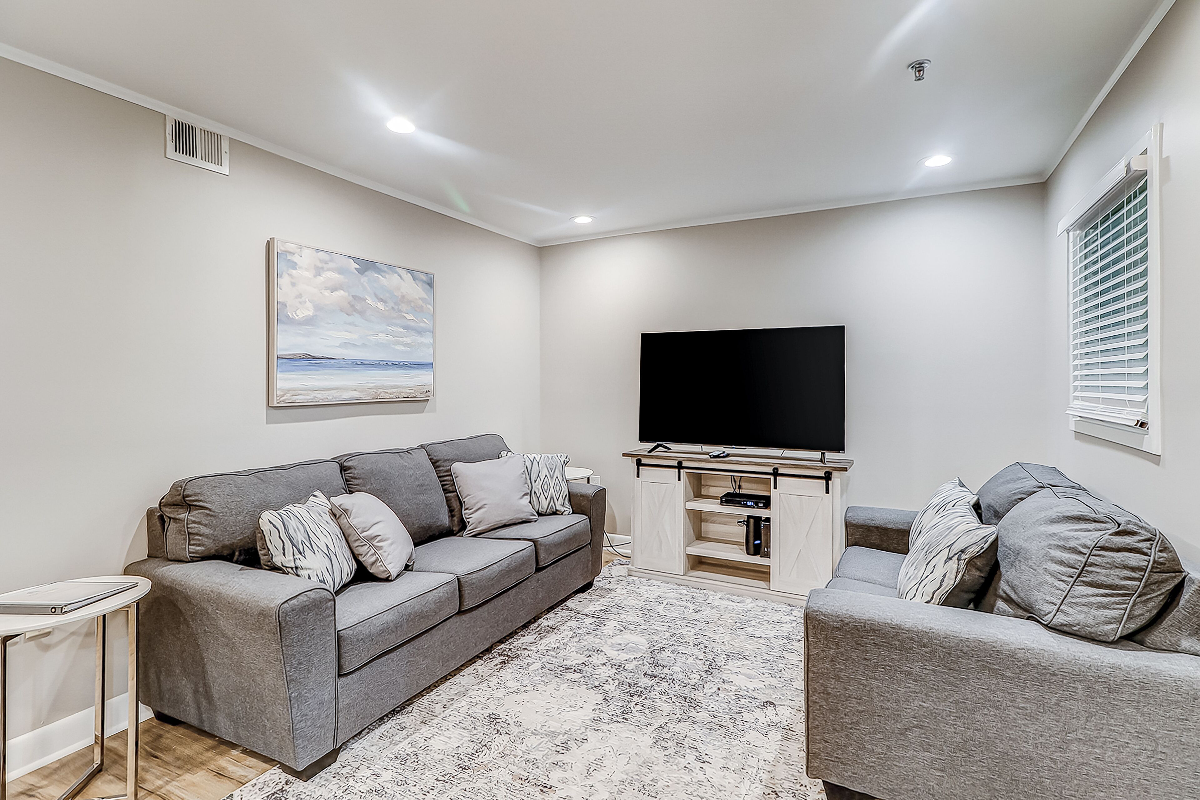 Renovated coastal retreat with 3 pools, hot tub & tennis  - near golf & dining