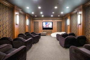 Interior - Pool,Hot Tub,Pool Table,Bike,Hike,Ski-Resort View! (Brighton)