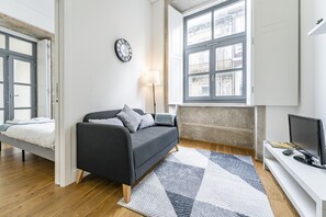 1 chambre, fer et planche à repasser, Wi-Fi gratuit, draps fournis