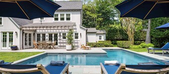 Secluded Oasis in East Hampton, Walk to Town, Bike to the Beach, with...