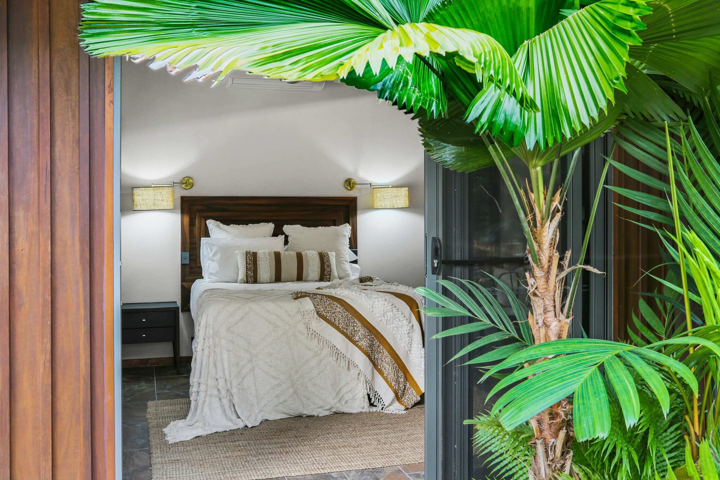 The Jade Pavilion - Couples and Digital Nomads.