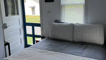 1 bedroom, WiFi (free), bed sheets