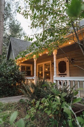 Exterior detail - Luxury Home, Hot Tub Walk To Downtown Nevada City (Nevada City)