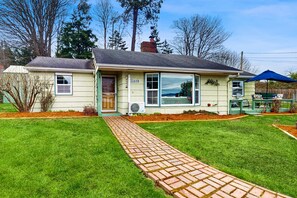 Exterior - Sunsets over Sound | Water-View Getaway on Half-Acre | Walk to Dining (Des Moines)