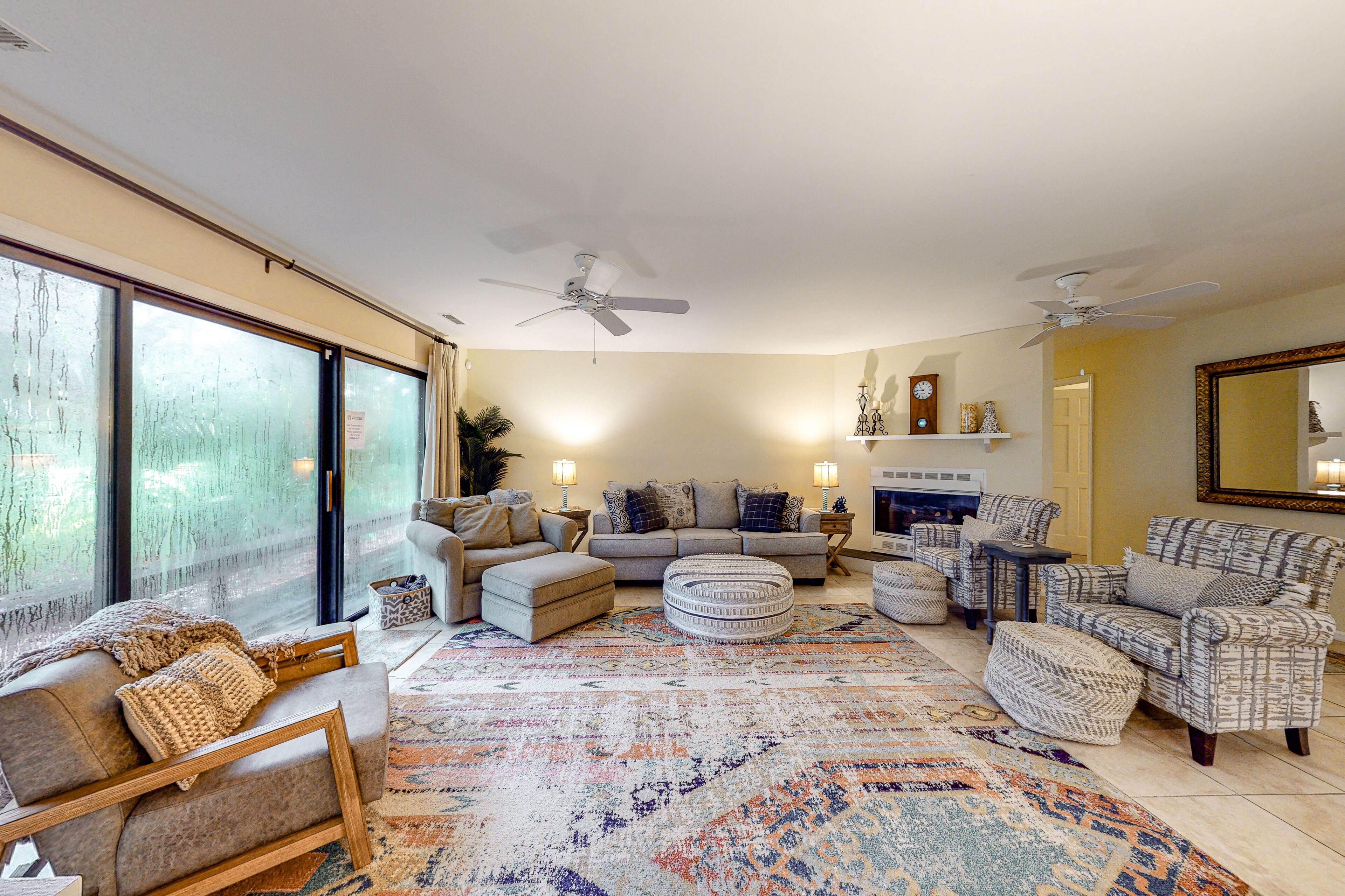 Five Oaks Coastal Cottage in Seabrook Island w/ Huge Deck & Fairway Views