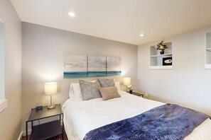 1 bedroom, iron/ironing board, Internet, bed sheets - Renovated Queen Anne Escape | Smart TV, Parking, Patio & Walkable Locale (Seattle)