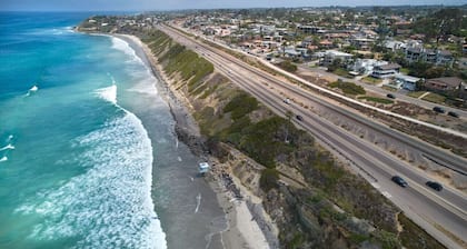Surf View Bungalow with Outstanding Ocean Views!