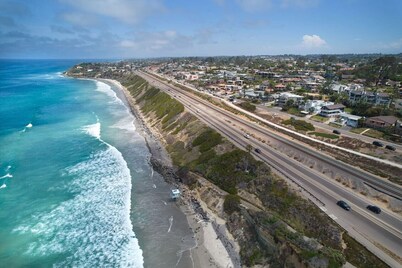 Surf View Bungalow with Outstanding Ocean Views!