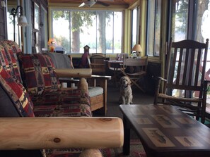 บ้านพัก, ห้องน้ำในตัว (Journey's End Lake House) | วิวระเบียง