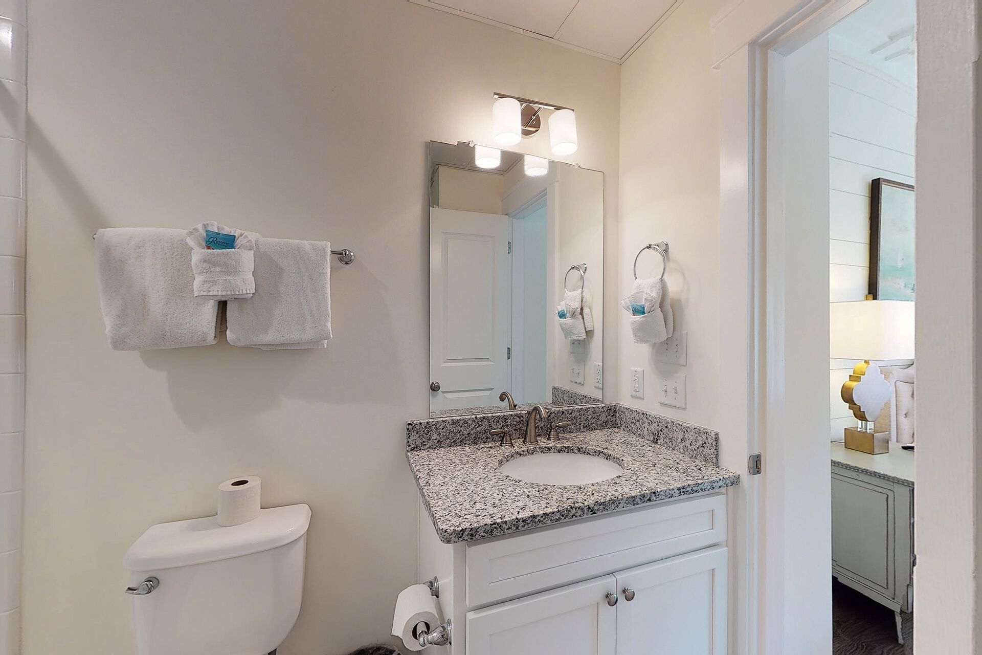 One bedroom condo w/ pool in the SSI Village area Unit 2206