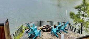 A-Deck With a View. A unique lakeside home on Smith Lake