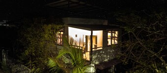 Cute and Bright Paloverde Suite!