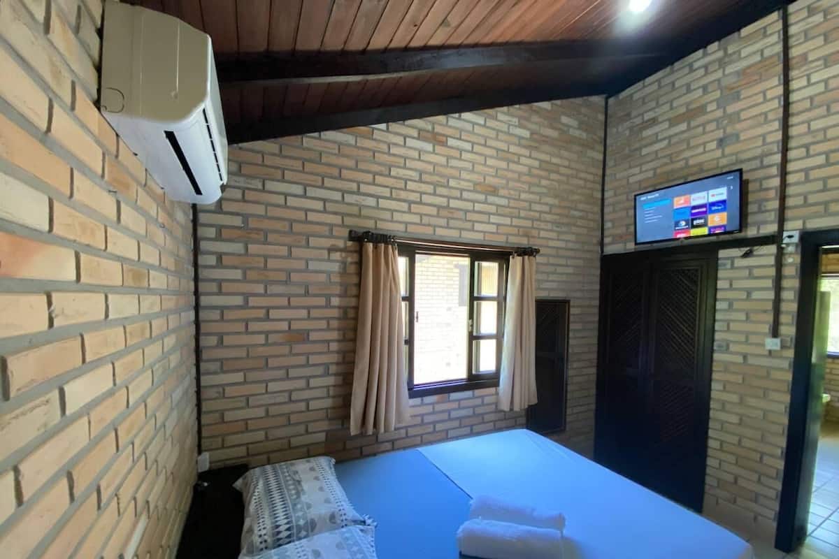 1 camera, con arredamento individuale, tende oscuranti