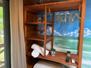 Romantic Duplex | Individually furnished, blackout drapes, free cribs/infant beds - Chalés do Holandês Eco Pousada (Bombinhas)