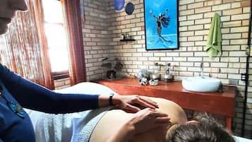 Deep-tissue massages, massages