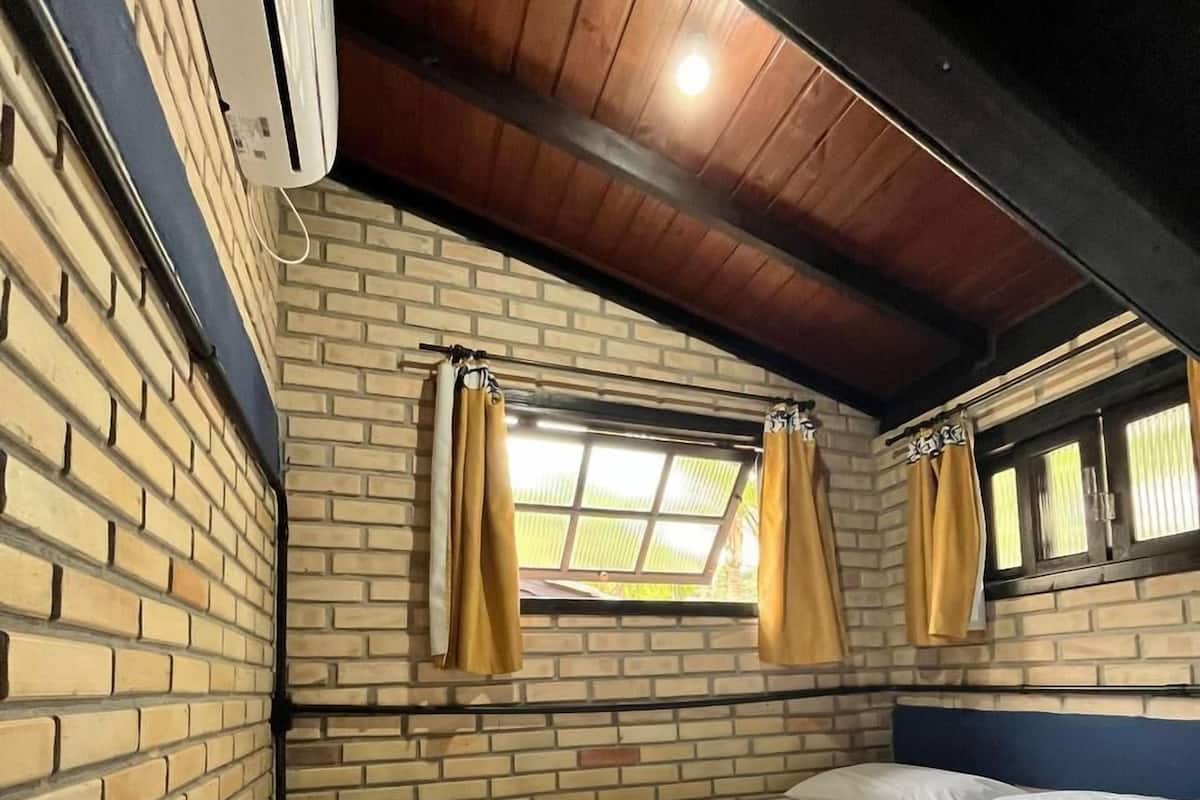 1 bedroom, individually furnished, blackout curtains