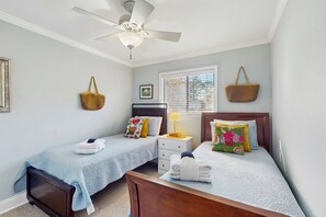 2 間睡房、熨斗/熨衫板、上網、床單