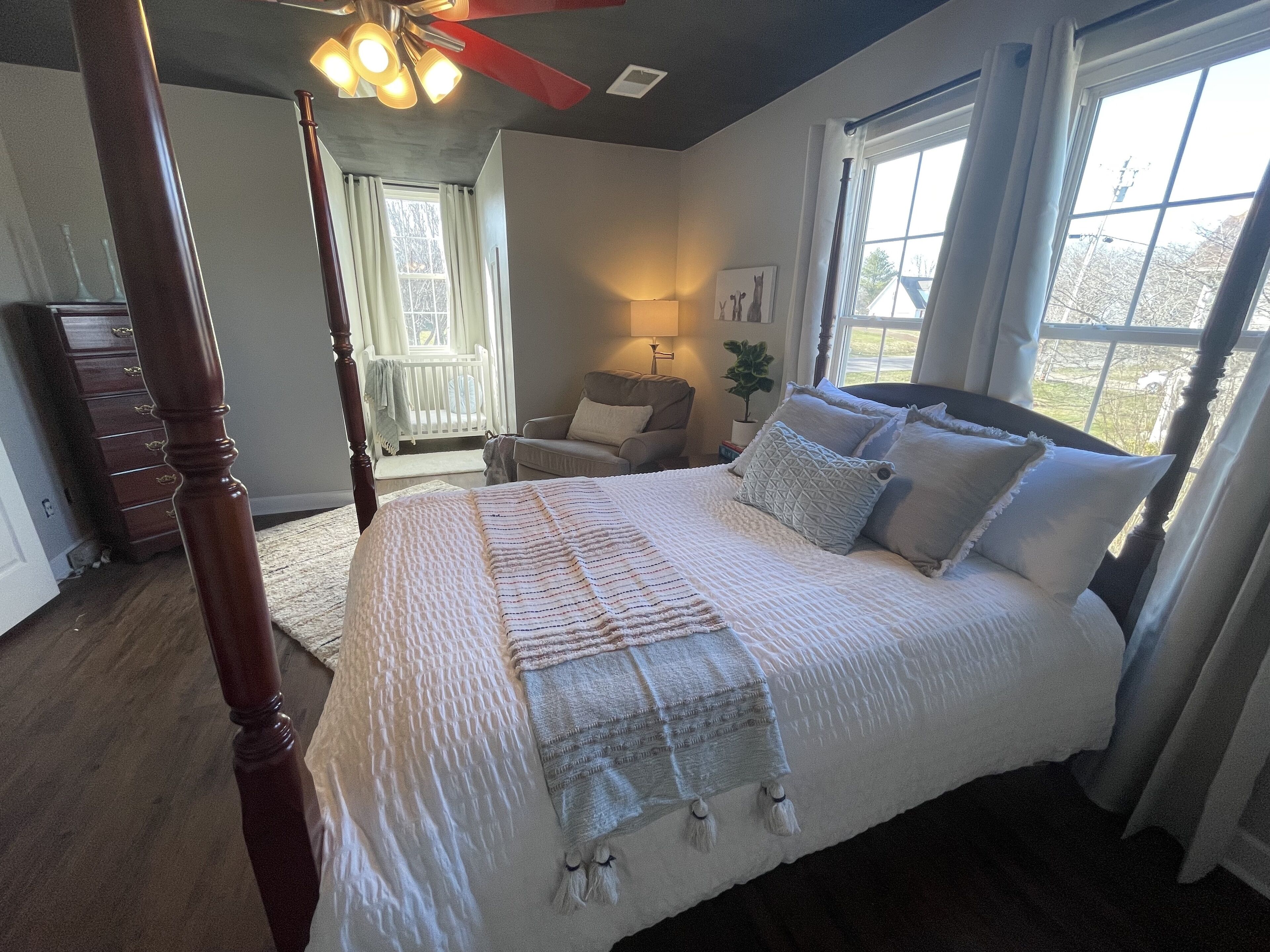 New family & pet friendly Farmhouse*Equine retreat*Allen House centrally located