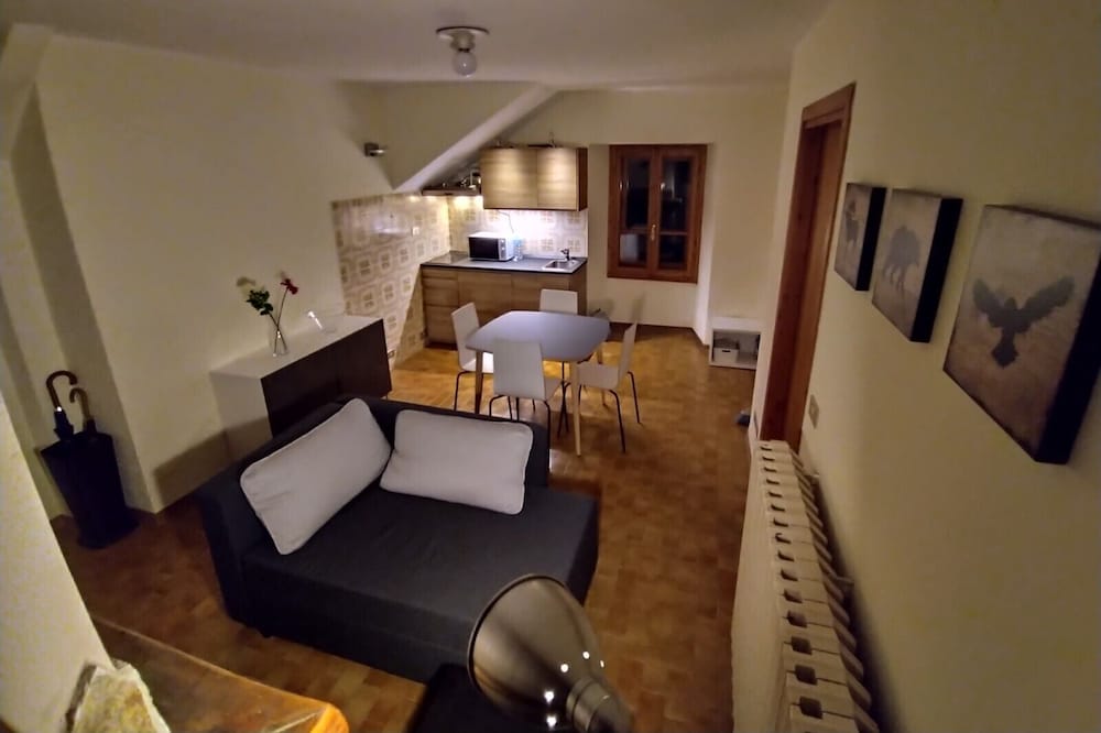 GRAYNITE Vacation Rental - PARK SIDE