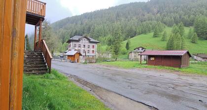 GRAYNITE - PARK SIDE Apartment