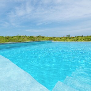 Piscine extérieure