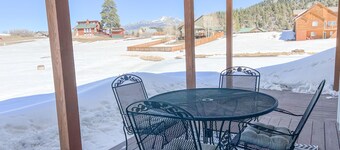 Newly Built: Gorgeous Pagosa Peak View Lakefront House