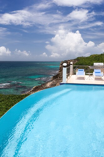 Luxury 4 Bedroom, 7 Bathroom Villa on Shoal Bay, Anguilla