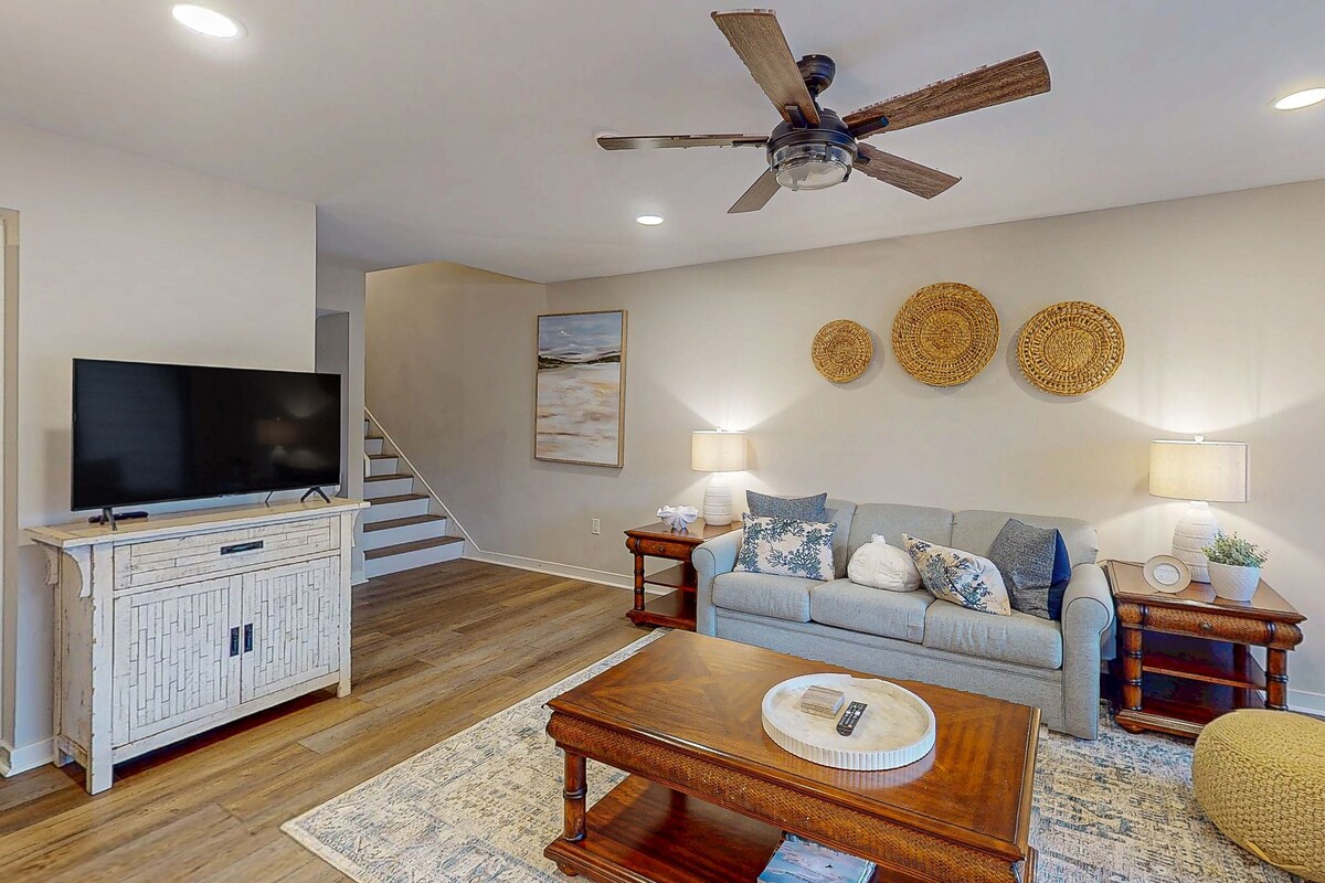 Palmetto Dunes Condo | Pool by the Golf Course | Bike to Beach