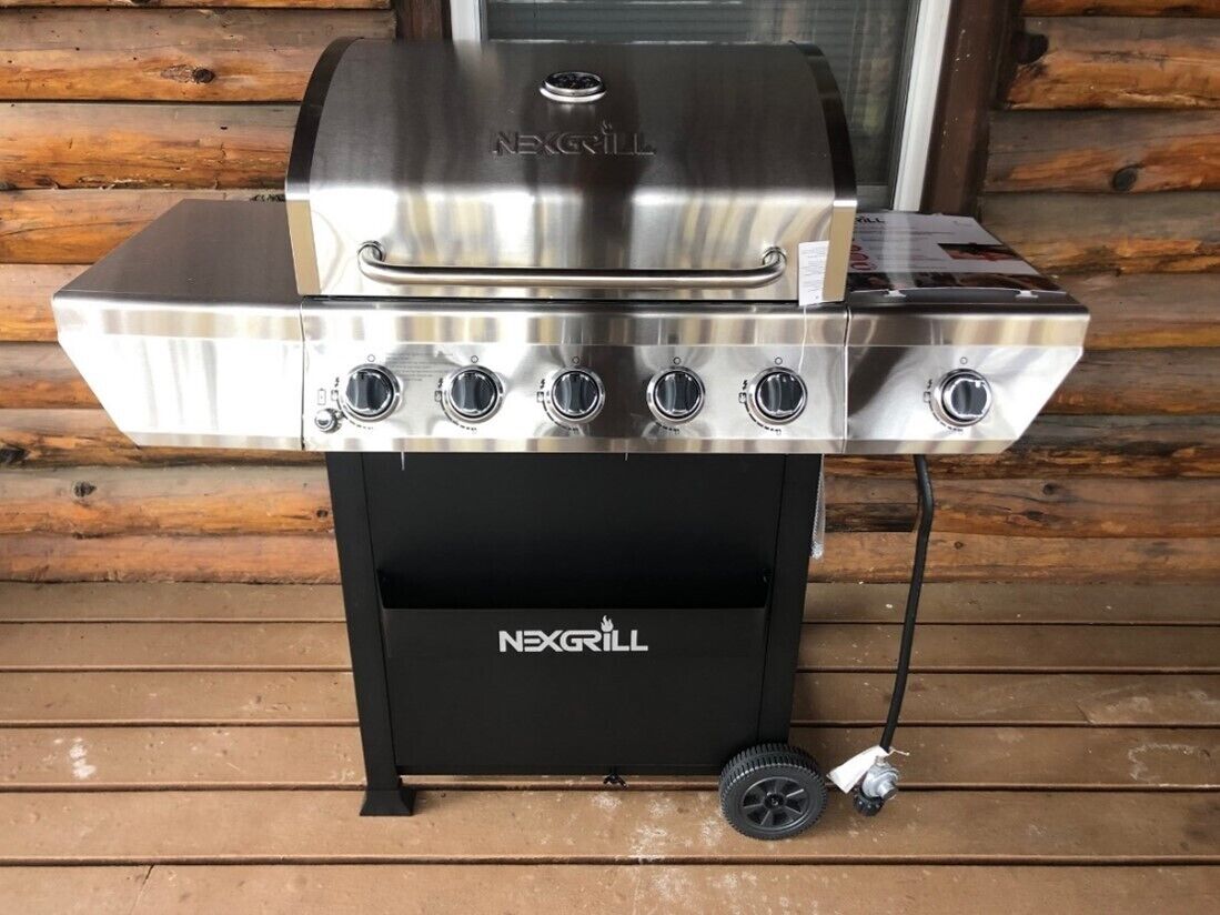 Beautiful Log Cabin Style House