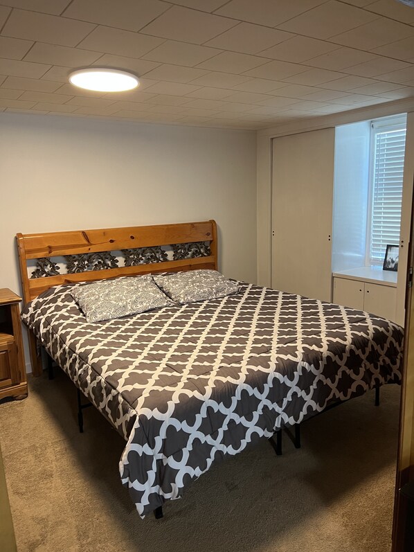 1 bedroom, desk, free WiFi, bed sheets