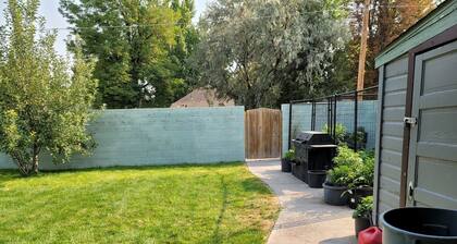 Adorable 1 bedroom, 2 blocks from historic downtown.