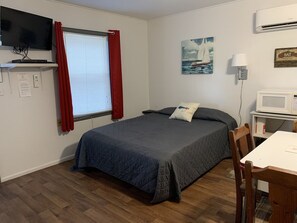 2 bedrooms, WiFi, bed sheets - Made for families-Cabin 7 (Cassville)