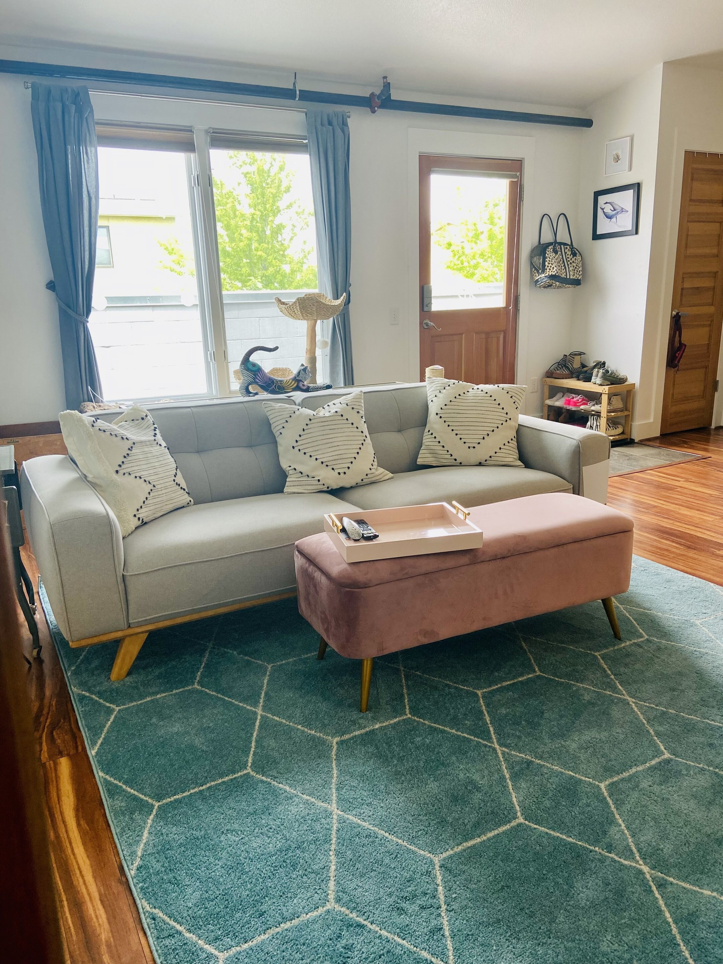 Beautiful open style condo in the heart of Boulder!