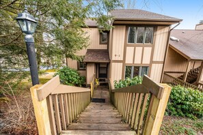 Property grounds - Three-level townhome with WiFi, gas fireplace, foosball, & mountain-view decks (Sugar Mountain)