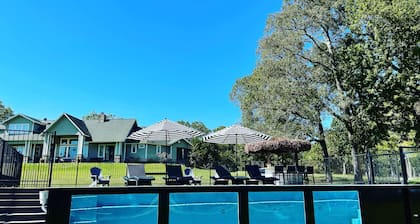 Trifecta is 2 mins to Lake Conroe! Heated Pool, Stocked Ponds, Cute Pygmy Goats