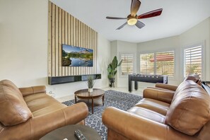 Smart TV y futbolito