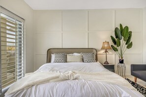 4 habitaciones, escritorio, wifi gratis y ropa de cama