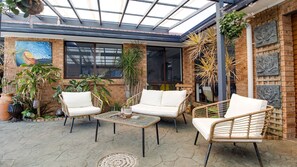 Terrace/patio - Have fun at Pop's in Berrara! (Berrara)