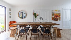 Dining - Have fun at Pop's in Berrara! (Berrara)