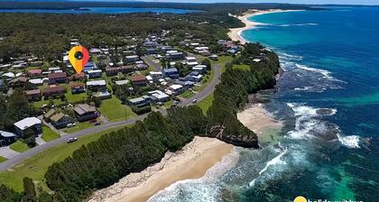 Have fun at Pop's in Berrara!