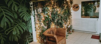 4-bedroom apartment with balcony