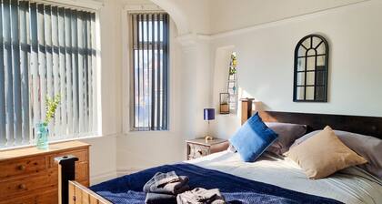 Spacious 6-Bed Home with Large Patio