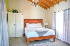 1 bedroom, desk, iron/ironing board, free WiFi