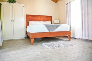 1 Schlafzimmer, Schreibtisch, Bügeleisen/Bügelbrett, kostenloses WLAN