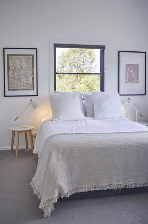 3 bedrooms, iron/ironing board, travel cot, free WiFi