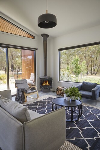 Ironbark Maldon, with outdoor spa and forest views