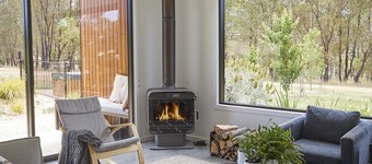 Ironbark Maldon, with outdoor spa and forest views