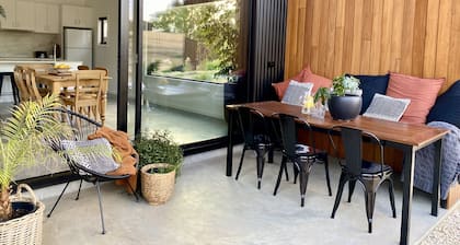 Ironbark Maldon, with outdoor spa and forest views